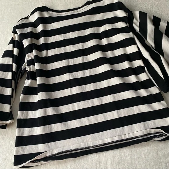 Who what‎ wear Black and White Striped Women's Top size Large bell sleeves - Picture 9 of 10